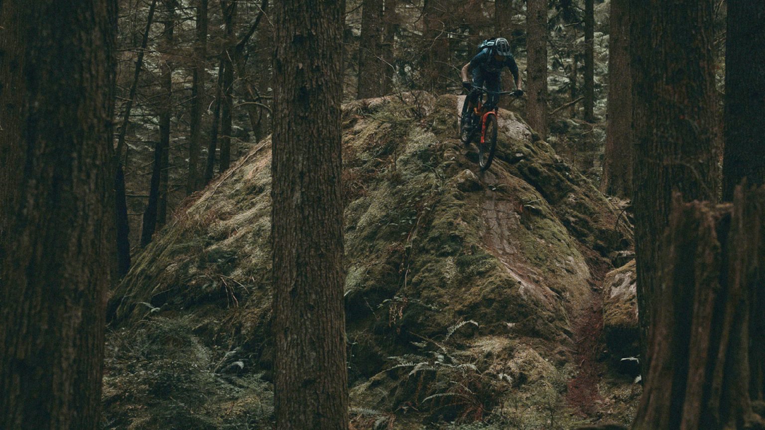 Pedal kickback en MTB 32 Dientes