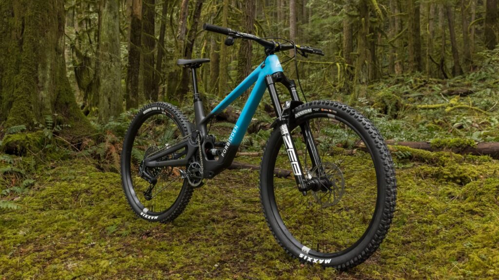 Bici de enduro con pivote alto Forbidden Dreadnought